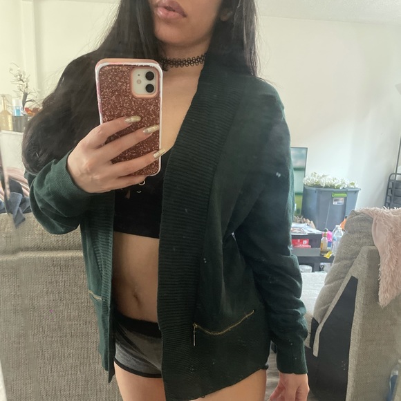 Forever 21 Sweaters - Forever 21 Emerald Green Cardigan 💚